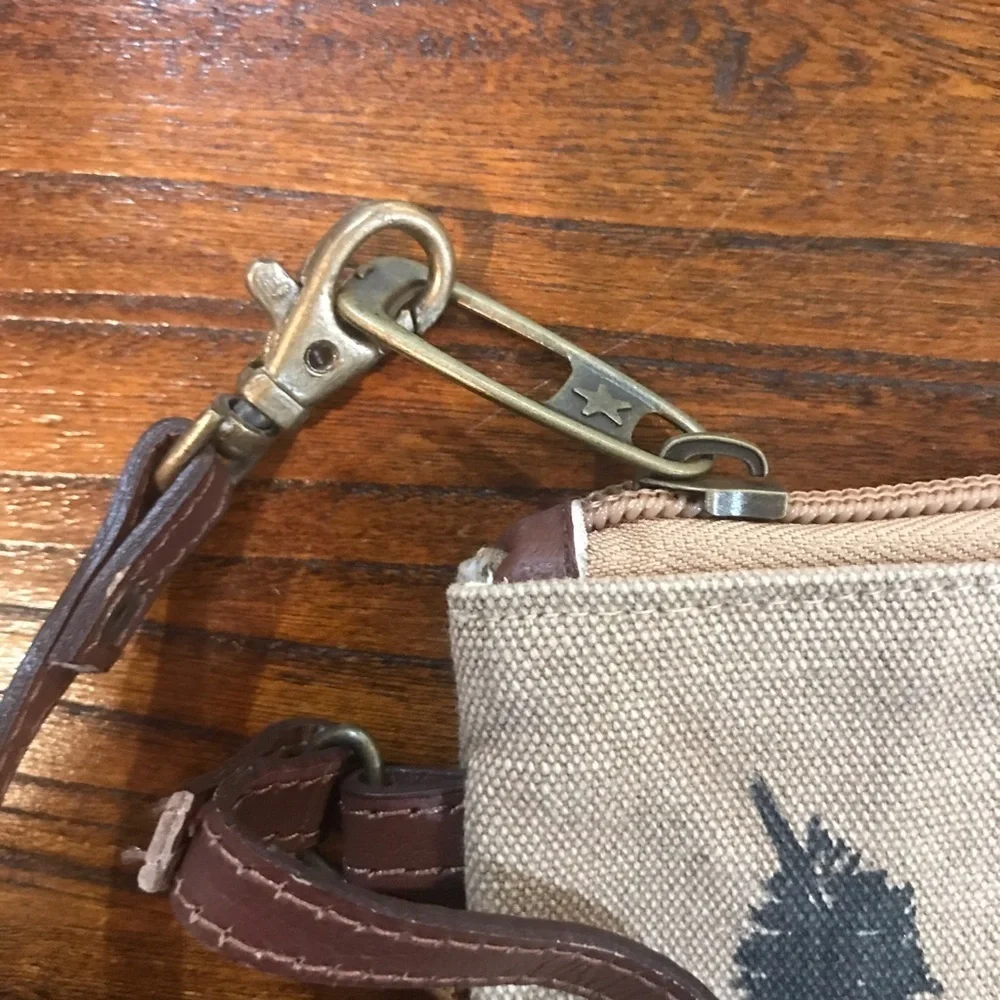 👜 Double Sided Canvas Wristlet